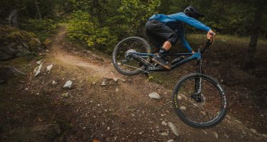sherrard.DevinciTroyCarbonSept.24ShreddingLifestyleFullRes-63